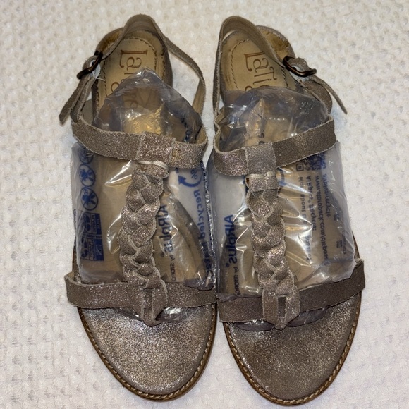 ANTHROPOLOGIE LATIGO Dreamy 8.5 Leather Flat Sandals Neutral Metallic Taupe Gray - Picture 5 of 16